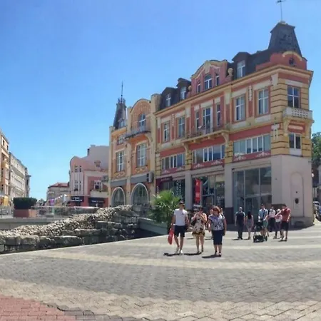 Center 7 * Φιλιππούπολη