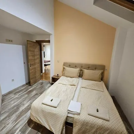 Center 7 Διαμέρισμα