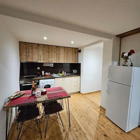 Διαμέρισμα Center 7 *